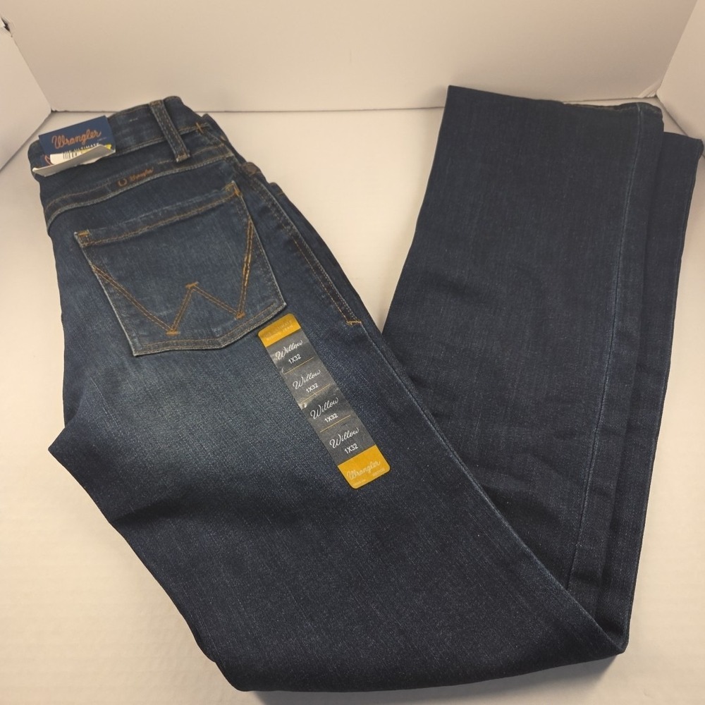 Wrangler Ladies Ultimate Riding® Willow Mid-Rise Boot Cut Jeans‎ Size 1x32